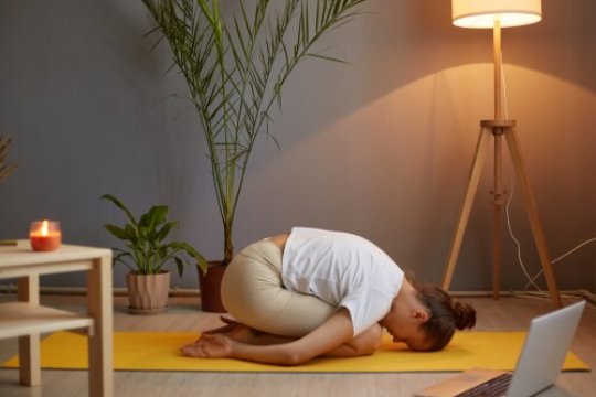 Yoga zuhause dehnen