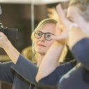 Kamerapräsenz üben mit Mirja Mahir Teilnehmer üben Schauspielen vor der Kamera