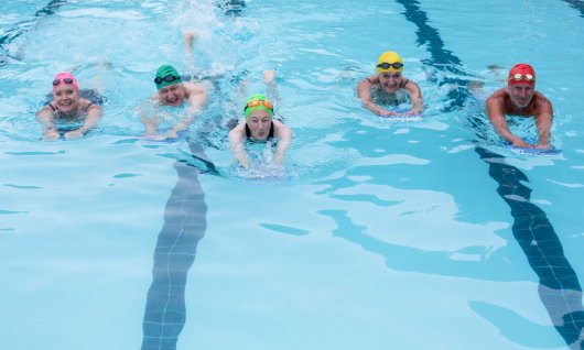 Schwimmkurse Für Erwachsene In München | Online Buchen | Kursfreunde