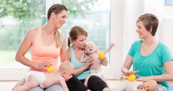 Babymassage: Harmonische Babymassage | 6 Monate - 1 Jahr | München