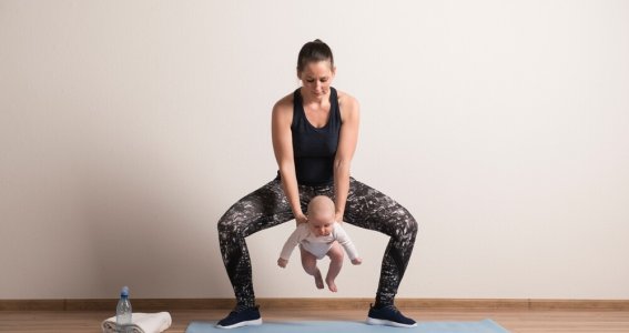 Yogakurs: Yoga nach der Geburt | Mamas | Kareth